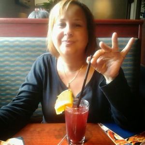 Meet your Posher, Cynthia